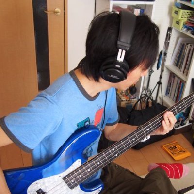通りすがりのITエンジニア。
夢はITで社会を豊かにしていき、マトリックスの様な仮想現実世界で永遠に生き続けること。
ギター&ベース弾いています。DTMで宅録がマイブーム。東京事変,KingGnu,THE PREDATORS,他アニソン等、気のみ気のまま演奏しています。
