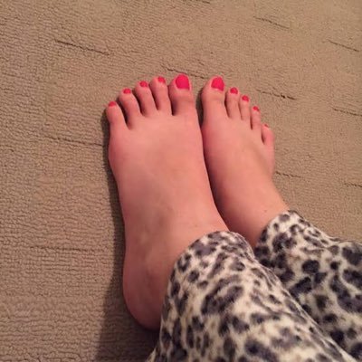 Goonmom5's profile picture. ✨ Obedience is earned,not given. Available for training, teasing,and total mental control. I don’t ask — Icommand. Ready to submit?Prove you’re worthy. 🔗 😵‍💫
