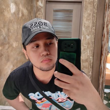 Tophieeeeee's profile picture. Acceptance is the key | 25