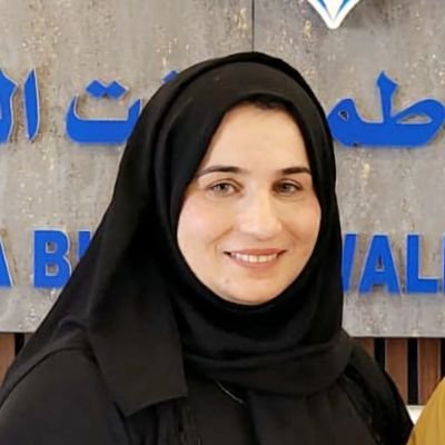 اضيء لنفسي شمعة ....خيرا من السكوت في الظلام الحزين