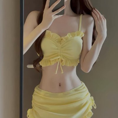 Ana04105's profile picture. Wearing my confidence like armor 🛡️
Crafting my destiny with every step 💖