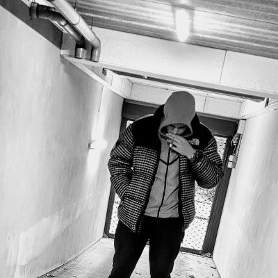 073youngw's profile picture. ✝️ ceo of ngmi. building b2c wrr apps. maybe gonna sell info. only open to work if its fun