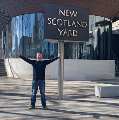 marksmotown's profile picture. MUFC. Stone Roses.