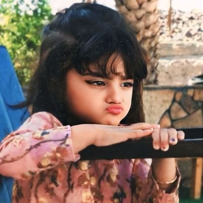 العِلم يُؤتى ولا يَأتِي
وإِنّ أحدًا لا يُولد عَالمًا، وإنَّما العِلم بالتَعلم
مُسلِمَة، لا تميّع الثّوابت، أكتبُ بواقعيّةٍ. شيفٌ وشاعِرَةٌ أحيانًا.