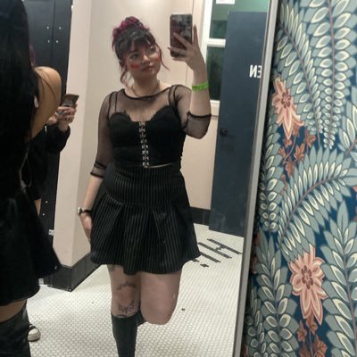🇲🇽 (she/they) // NO JUSTICE NO PEACE // damn we really out here huh // anarchist cat owner // 1/2 420GamerGirl //