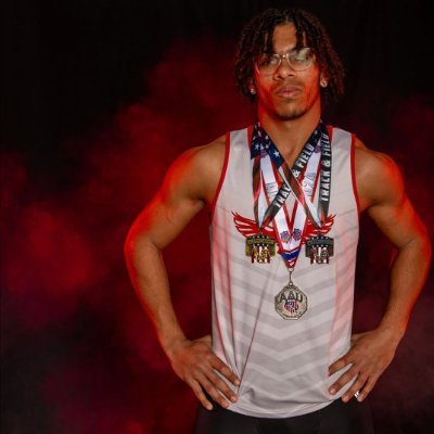@Milford_Eagles (Track + Football) || AAU @truspeedtc athlete || 4.38/4.0 GPA || 110mh - 15.52 || 300mh - 40.13 || 40yd Dash - 4.59 || 190 bw ||