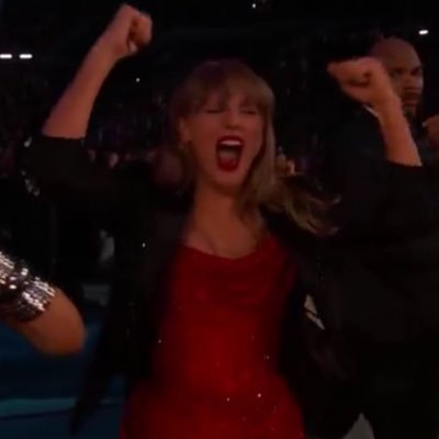 rvaswiftie's profile picture. screaming, crying, throwing up :-)