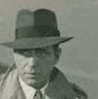 StellaPolarisCo's profile picture. None of us can see into the future. But all of us will venture into it.