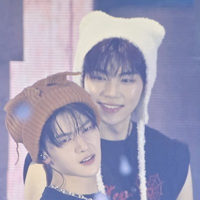 call me moe. we r only 18+ here. rps . i stan entirety of zb1 but mainly post matthew and gunwook. there’s some truth to delusion.✨gunwook simp supremacy ✨