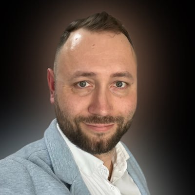 Finance & Consulting 📊💼 || IT nadšenec ⌨️💾 || začínajúci motorkár 🏍️ || milujúci otec || navrhujem individuálne riešenia nielen pre firmy, ale aj domácnosti