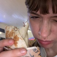 chloe is on tour xxx (@chloesl8r) 's Twitter Profile