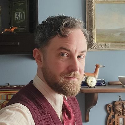 That trans man who does all the niche cosplays. Oboist & civic tech. 40 or 50 years old and tired. Married to @asthecrowtries