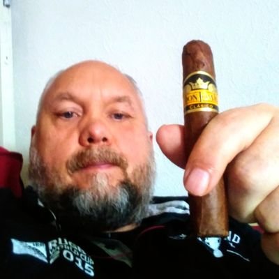 RodolpheGodin10's profile picture. tout les personnes uniquement sur les cigar peuvent me contacter sur mon compte x car je suis amateur de cigar j'aime beaucoup les cigar a toutes ce aime cigare