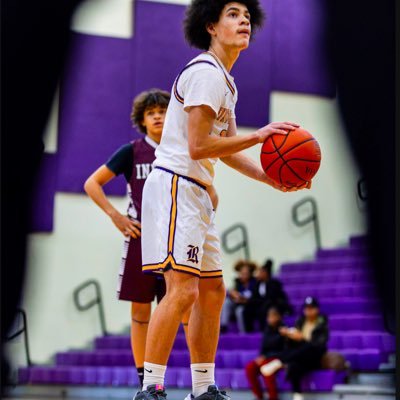 Reynoldsburg ohio 3.4 GPA SG/SF. email rogerlittlejr@icloud.com. #(614-813-1648)