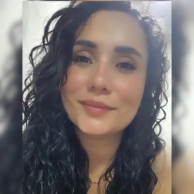 🌻
Psicóloga
Especialista en Salud Mental del Niño y el Adolescente //
A M A R (me-te) y Servir ♡