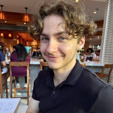 TeeskiApex's profile picture. future echo-cardiologist | multi masters 9-5 apex dog dad | sometimes go by babus