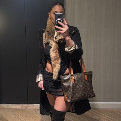 JaceyMaree's profile picture. different breed @playboy