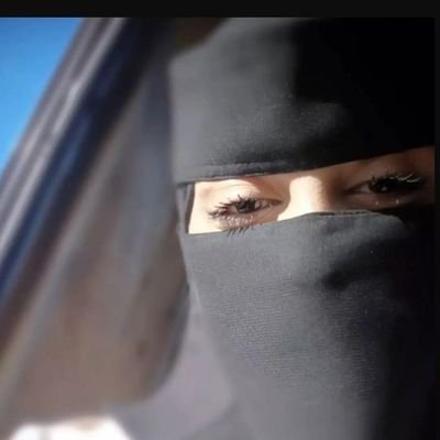 هل لي آن آحادث آلموتى فقط آريد آخببآر {أبـي} آنني آشتقققتَ إليهه كثيررررا
اللهم اغفر لأبي 💔