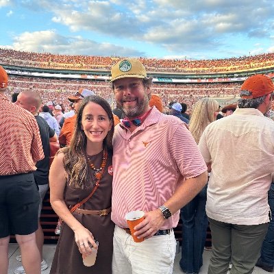 johnnyestevens's profile picture. Partner at Net Leased Advisors