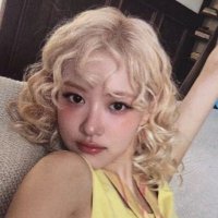 hourly rosé (@rshourly) 's Twitter Profile Photo hourly rosé (@rshourly) 's Twitter Profile Photo