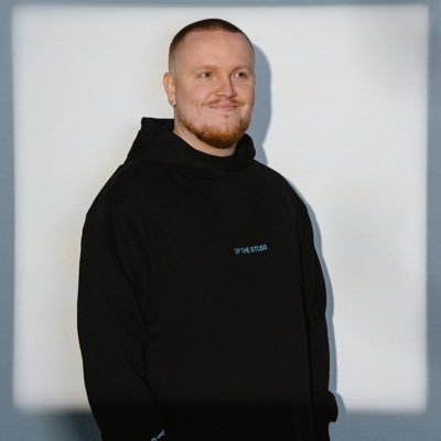 Slutty4Stussy's profile picture. Producer (of good tweets)