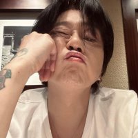 ๐๐๐๐ (@linhsblues) 's Twitter Profile