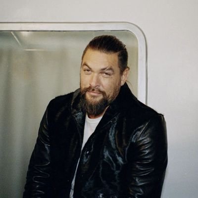 momoa_jaso99148's profile picture. I'm here to converse with my fans,my other account with the blue tick is being run and handle by my manager 
Hollywood actor and movie producer.