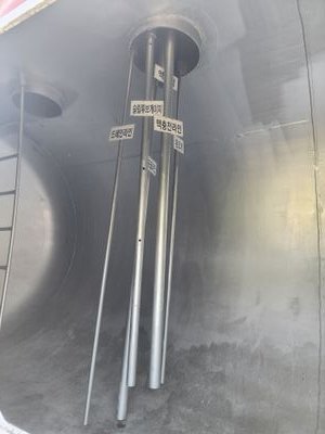 jjins702728's profile picture. 