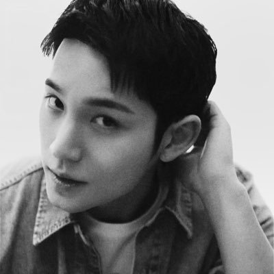 bIcknights's profile picture. Through the smoky air and the hum of forgotten ballads, this knight calls your name.