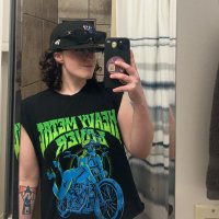b (@b_lilmonster) 's Twitter Profile