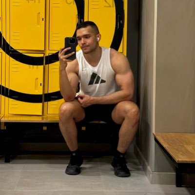 josejrg97's profile picture. Costeño (MTR), ing., gamer, monster, 183 cm, ♊️, gym addict || Ing. Civil