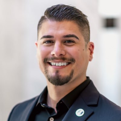 HolidayAbril's profile picture. 