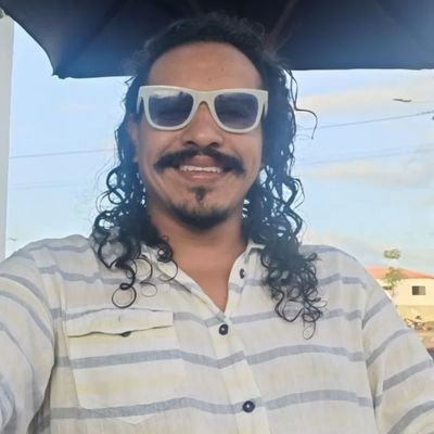 LuisErnestoSua3's profile picture. vive  la vida dejando marcas por donde vas, para siempre ser recordado.