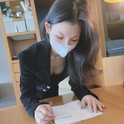 深度淫妻绿帽患者,家有极品美腿反差淫荡人妻,喜爱献妻,换妻,群p,野外露出凋教男奴等等,偏爰老婆被别的男人肏的骚样,之前发的视频因各种原因删除, 2025重新归来,敬请关注,且看且珍惜!原创博主视频更新在电报群:https://t.co/d4eB4pQjO0