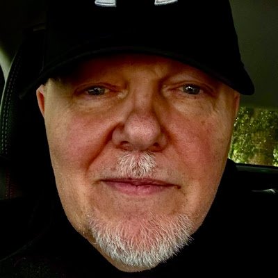 living_coutur's profile picture. 