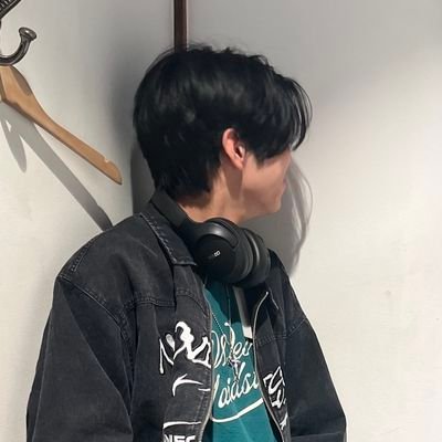 IRL Content Creator | 18 | @Sebhe_Alt | Banner by @xkdesa