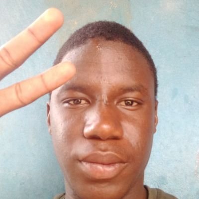 Be kind, Love can conquer everything. football is my dream.⚽🥅