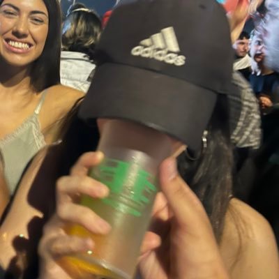 agussacostam's profile picture. mono con metralleta