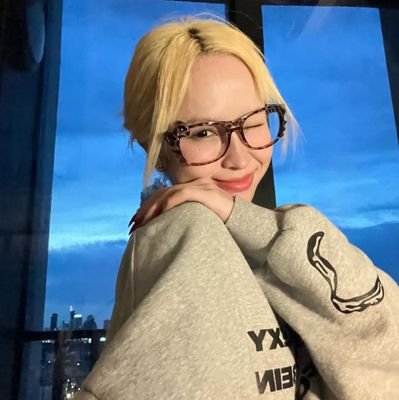 nakkaamodo's profile picture. #4EVE ➡️ Hannah🌹@Hannahrsb 🌹❤️