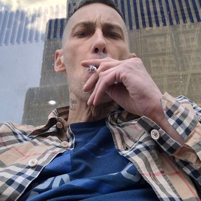 SharpEyed1978's profile picture. life is what you make it ✌️