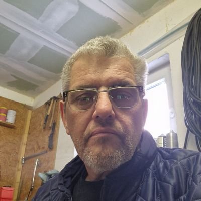 Ich möchte gerne etwas über Krypto lernen !
sollte sich eine nette Dame für mich interessieren , es brauch sich niemand mit Finanziellen Interessen melden !