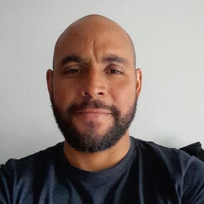 ManuelPino0326's profile picture. La literatura es mi karma. La música mi confort. Goodreads: https://t.co/Wn3OG4kye1