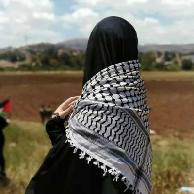 دختر بودن یه نعمت، چادری بودن یه انتخاب 👑🌸
