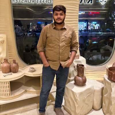 aayush2001_'s profile picture. iOS Developer 👨🏻‍💻