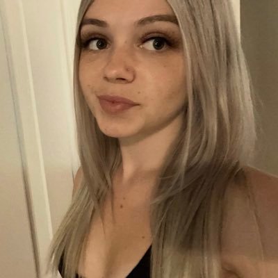 zombiemami01's profile picture. 