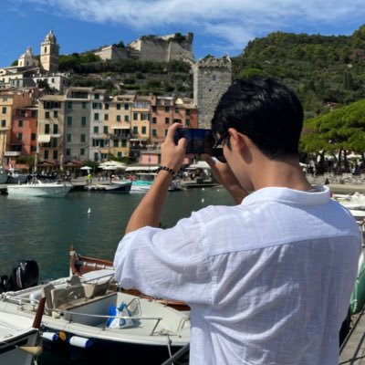 uncepexted's profile picture. 