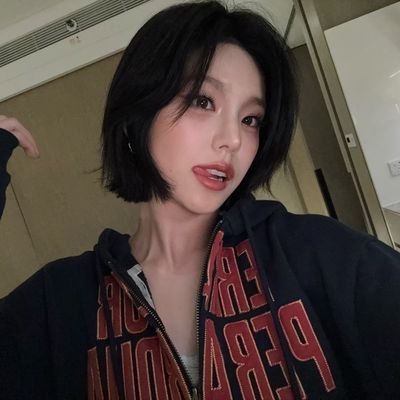 yejbluu's profile picture. kari vuelve los gatos t estrañan