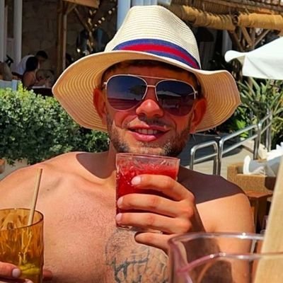 Maxwellcharts's profile picture. full time gold trader 📈📈

Solana king 

CEO marypipins trading platform 🫡