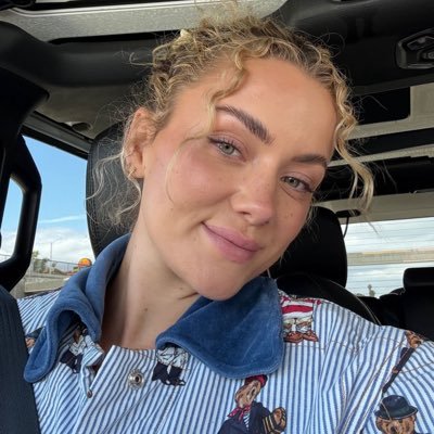 Jenniferimartis's profile picture. Golfer , I work hard on my self , looking on the bright side 💞