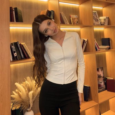 watermelon_DFHE's profile picture. The most beautiful scenery appears after the most difficult climb Travel-Food-Crypto-Investor❤️💙🧡💛💜💚